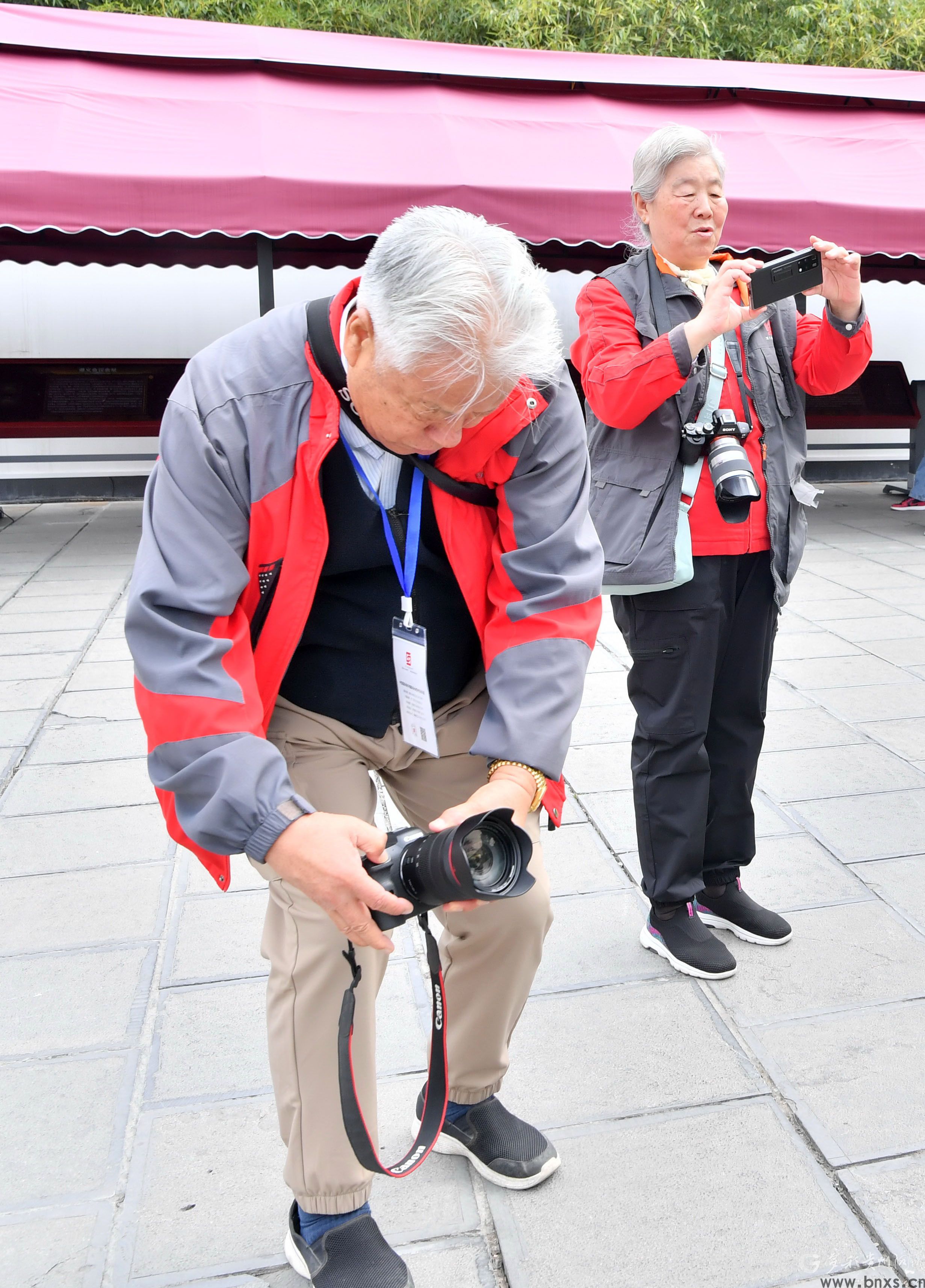 中国国际海洋摄影协会的会员在遵义会址拍摄。DSC_1546.JPG