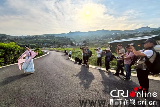 贵州金沙举行首届行摄杯“神奇化觉·生态前顺”乌江画廊全国艺术摄影活动_fororder_微信图片_20240711122132